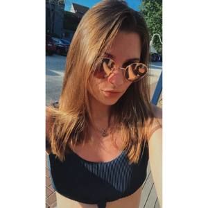 Meet your Posher, Deanna